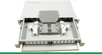 Sliding patch panel